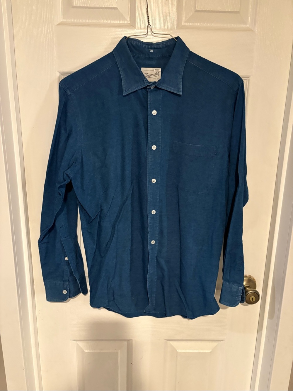 Men's Long-Sleeve Dress Shirt in Denim Blue - Classic Button-Up